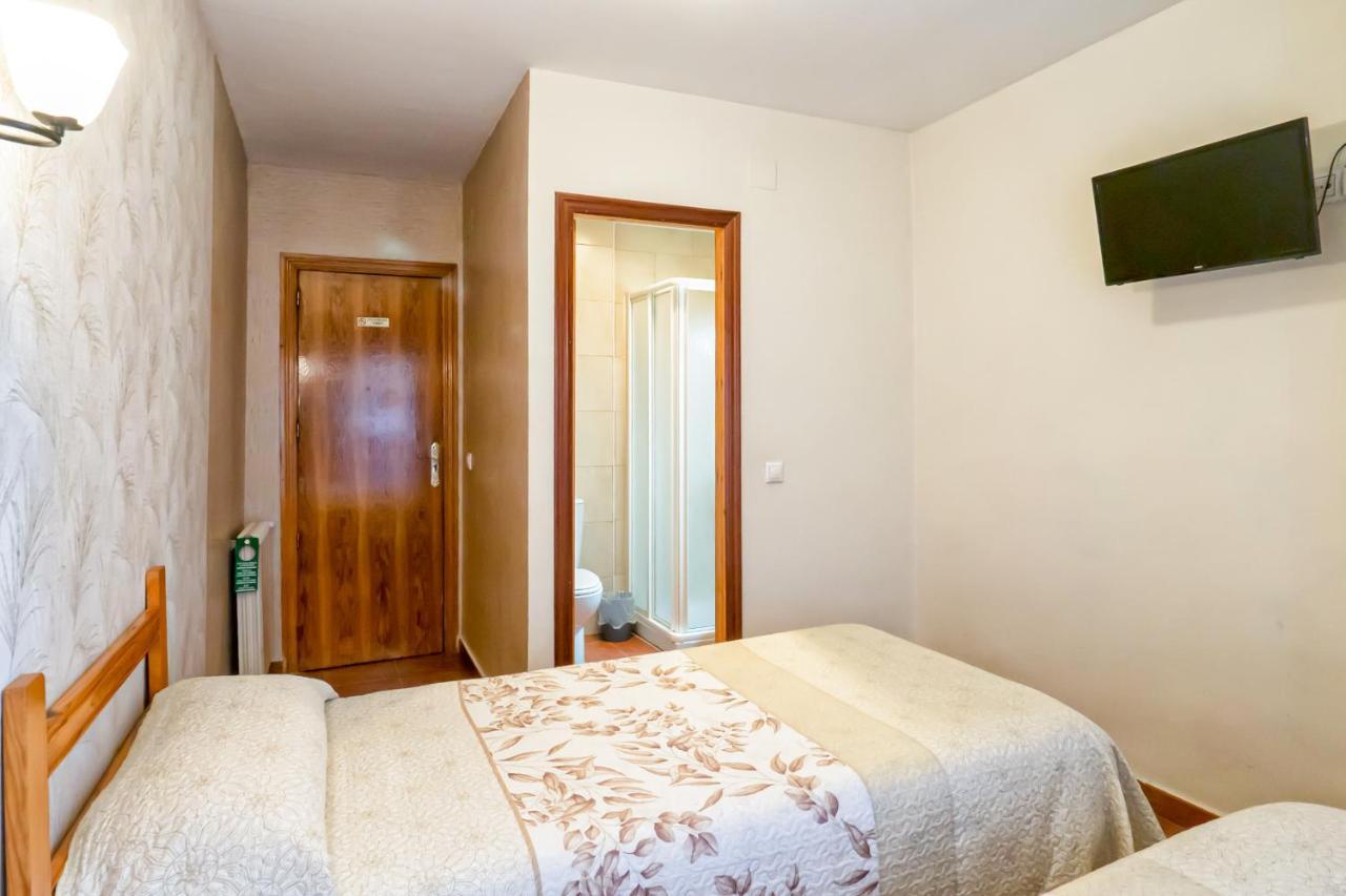 Pension La Playa Talavera de la Reina Exteriör bild